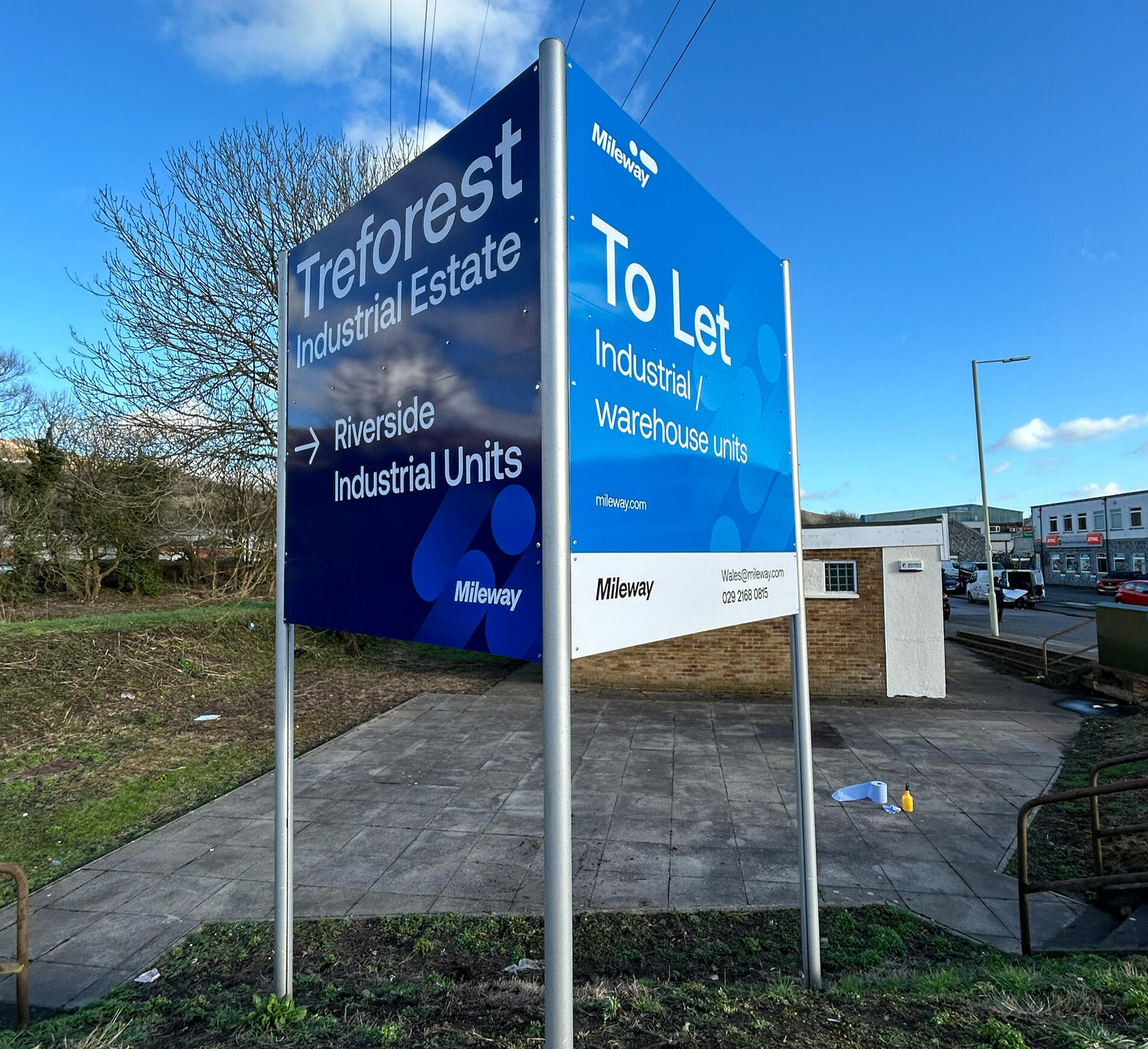 Post & Panel Signs